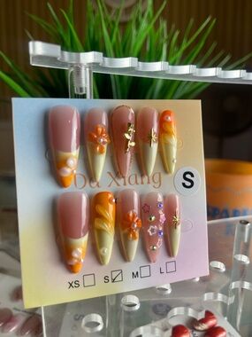 Handmade Orange Floral Stiletto Press-On Nails Small
